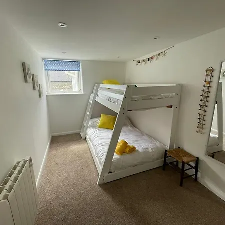 Island View - 3 Bedroom Holiday Cottage - 40M To Porthgwidden Beach - Sleeps 7 - Inc Free Parking St Ives  Exterior photo