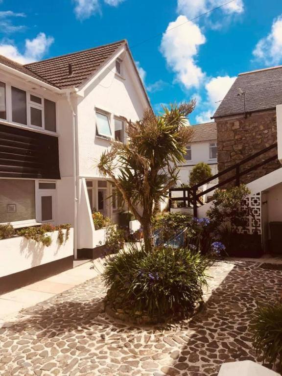 Holiday home Island View - 3 Bedroom - 40m To Porthgwidden - Sleeps 7 - Inc Free Parking