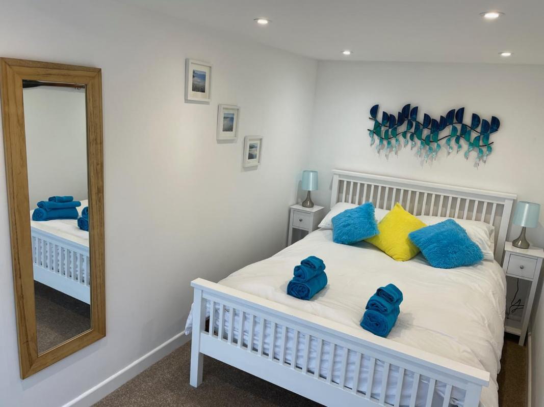Island View - 3 Bedroom - 40m To Porthgwidden - Sleeps 7 - Inc Free Parking * St Ives (Cornwall)