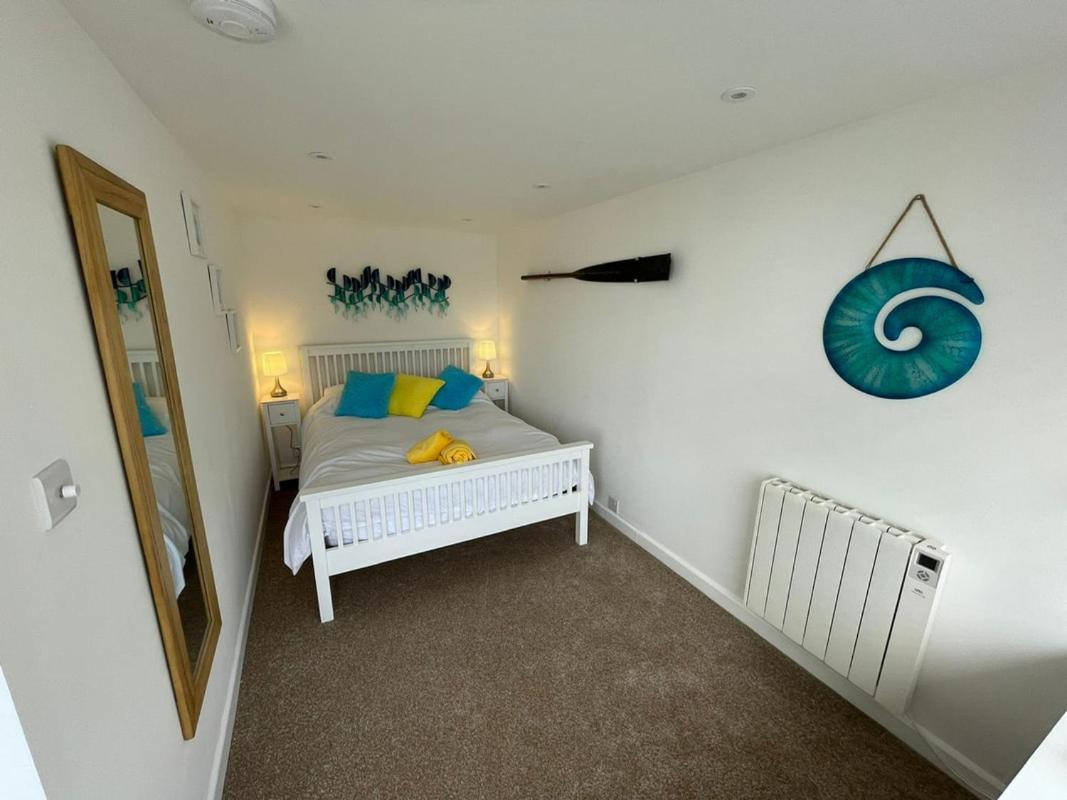 Island View - 3 Bedroom - 40m To Porthgwidden - Sleeps 7 - Inc Free Parking St Ives (Cornwall)