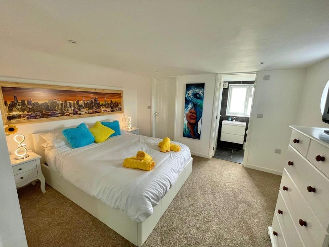 Holiday home Island View - 3 Bedroom - 40m To Porthgwidden - Sleeps 7 - Inc Free Parking