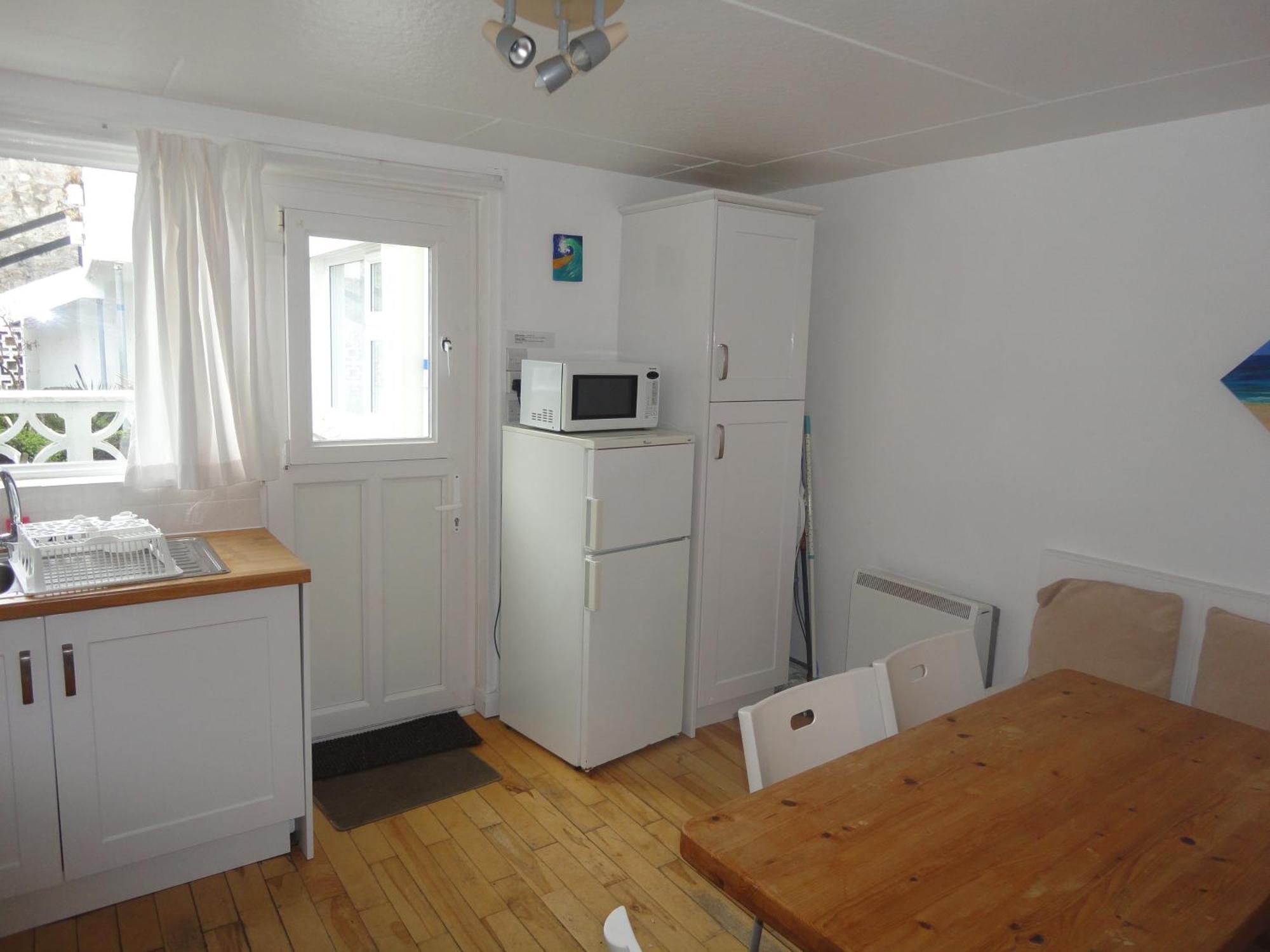 Island View - 3 Bedroom - 40m To Porthgwidden - Sleeps 7 - Inc Free Parking