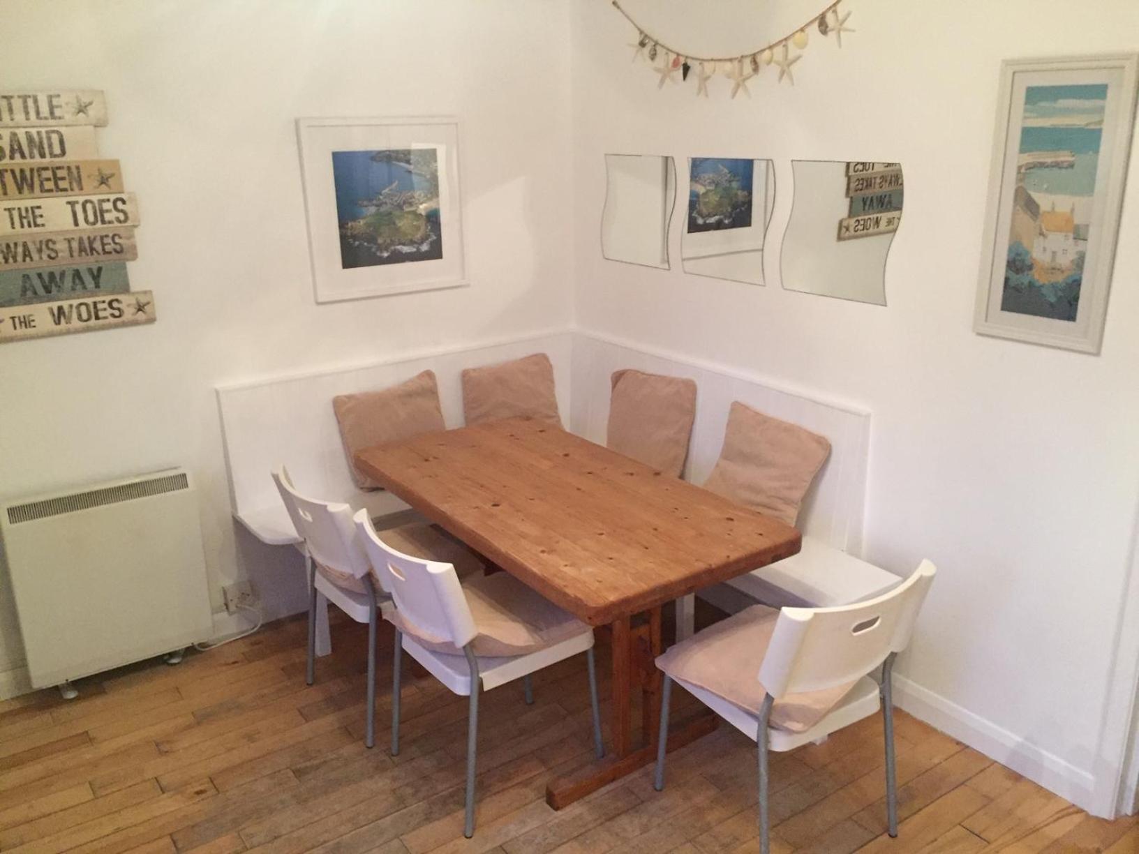 Island View - 3 Bedroom - 40m To Porthgwidden - Sleeps 7 - Inc Free Parking Holiday home